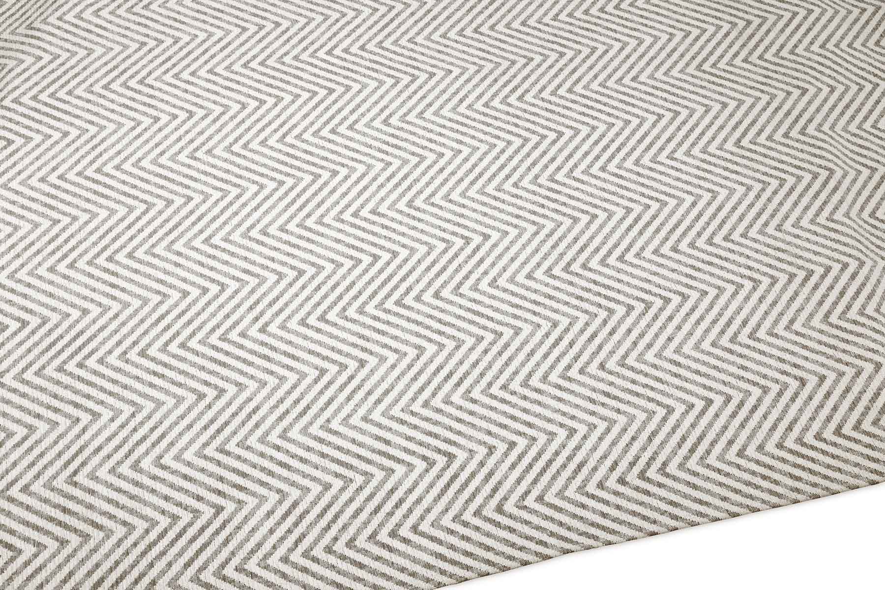 CARPET DECOR LUNO COLD BEIGE BadlyBitten