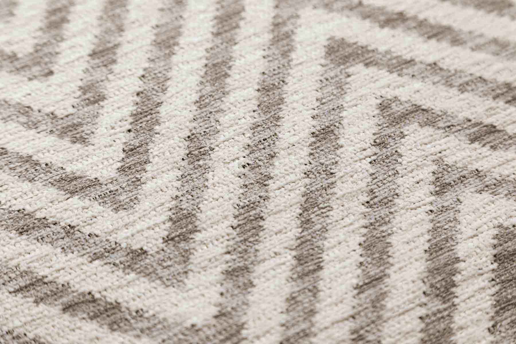 CARPET DECOR LUNO COLD BEIGE BadlyBitten