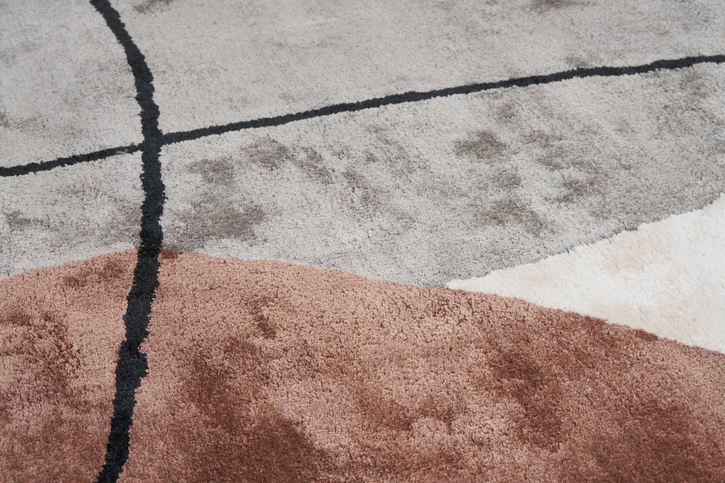 CARPET DECOR TAMARIS SAND BadlyBitten