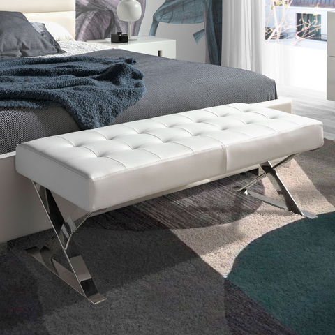 Weißer Öko-Leder Designhocker mit verchromten Edelstahlbeinen