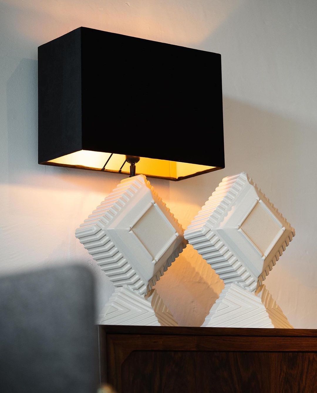 Versmissen Unity Lamp+Shade 23 44 x 21 x 73.5 cm BadlyBitten
